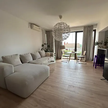 Apartment Sunny And Stylish Bosh3 Poreč